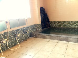 Indoor spa tub