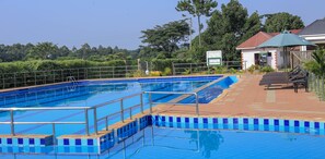 Outdoor pool - Miika Eco Resort Hotel (Hoima)