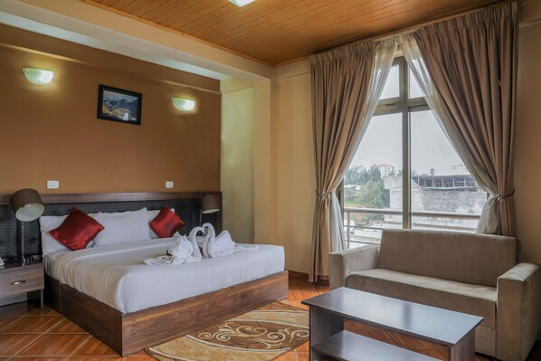 1 makuuhuone, minibaari, tallelokero huoneessa, työpöytä