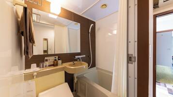 Room, Non Smoking (Semi Double) | Bilik Mandi | Gabungan pancuran/tab mandi, kelengkapan dandanan diri percuma
