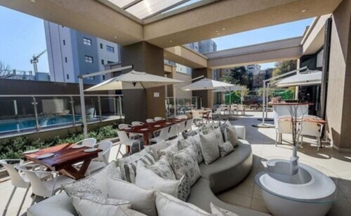Sandton Skye Apartment - 616