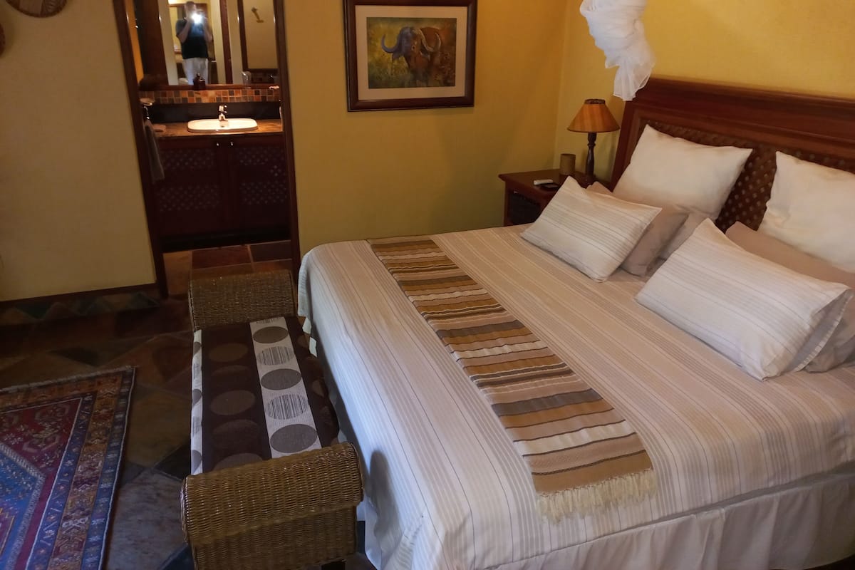 Buffalo Cottage | 1 slaapkamer, luxe beddengoed, bedden met traagschuimmatras