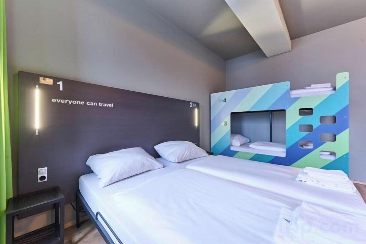 Wifi gratis y ropa de cama 