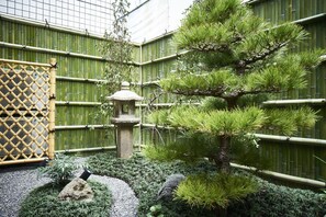 Traditional Twin Room, Non Smoking, Terrace | Courtyard - Rakurakuan (Kyoto)