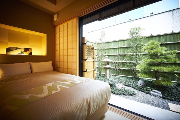 Traditional Twin Room, Non Smoking, Terrace | Premium bedding, down comforters, pillowtop beds, in-room safe - Rakurakuan (Kyoto)