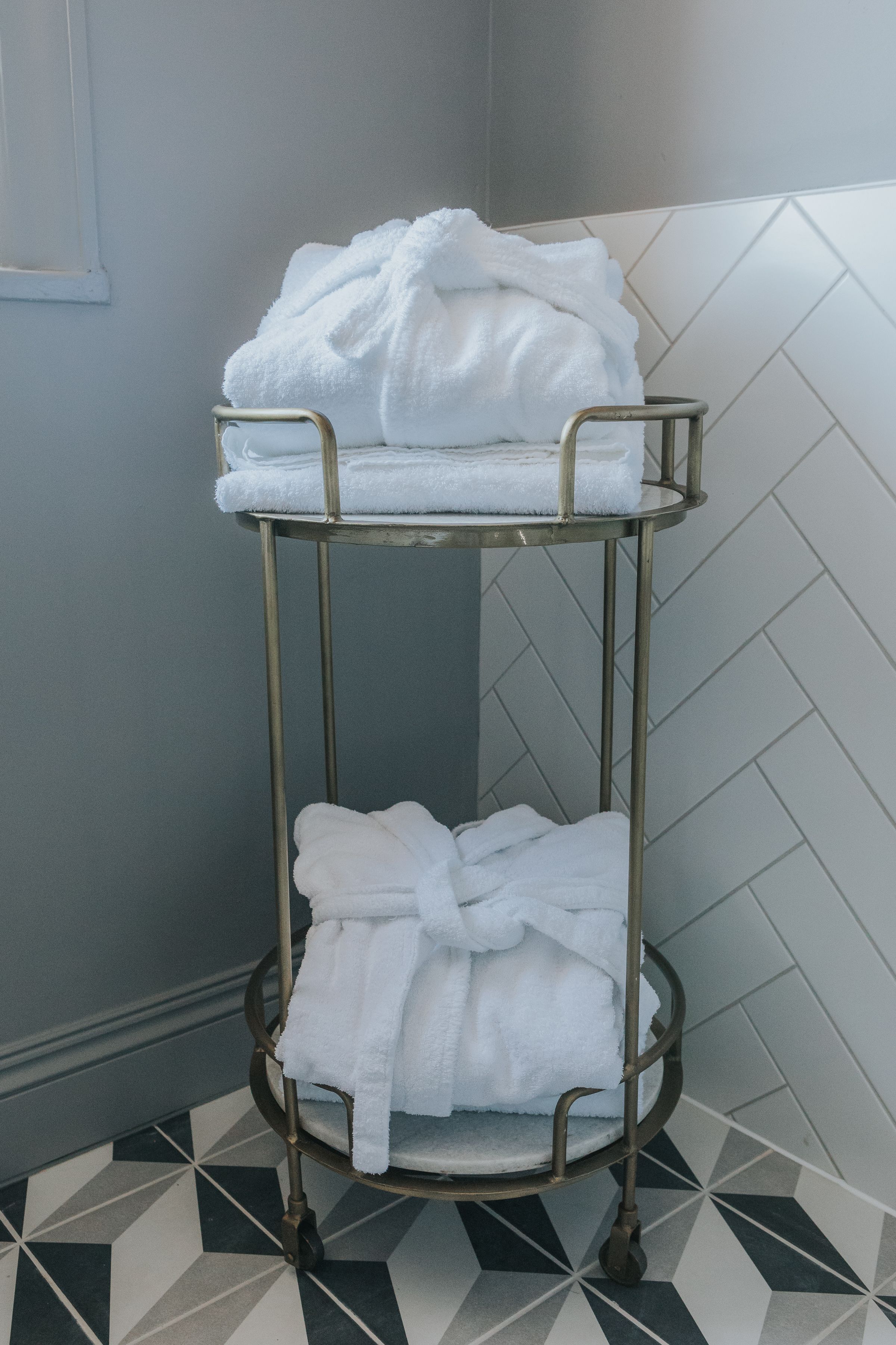 small double room, bathtub | bathroom amenities | free toiletries, hair dryer, bathrobes, towels