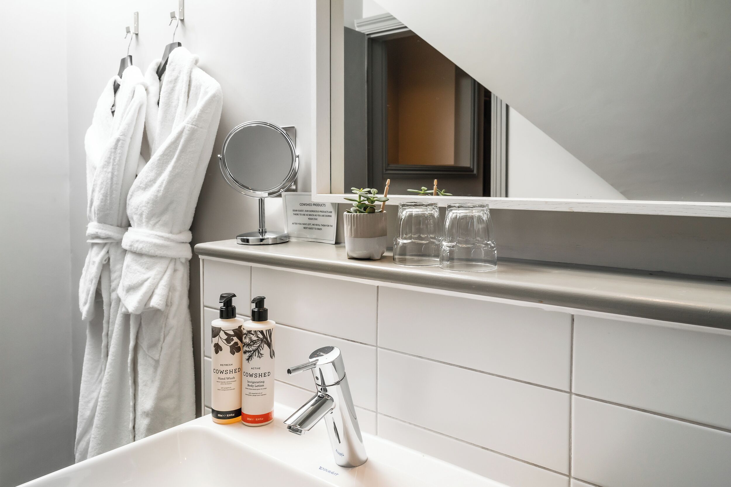 large double room | bathroom | free toiletries, hair dryer, bathrobes, towels