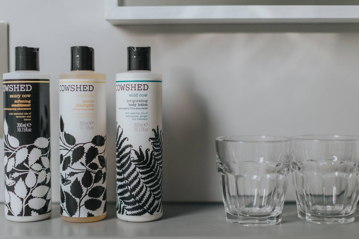 large double room | bathroom amenities | free toiletries, hair dryer, bathrobes, towels