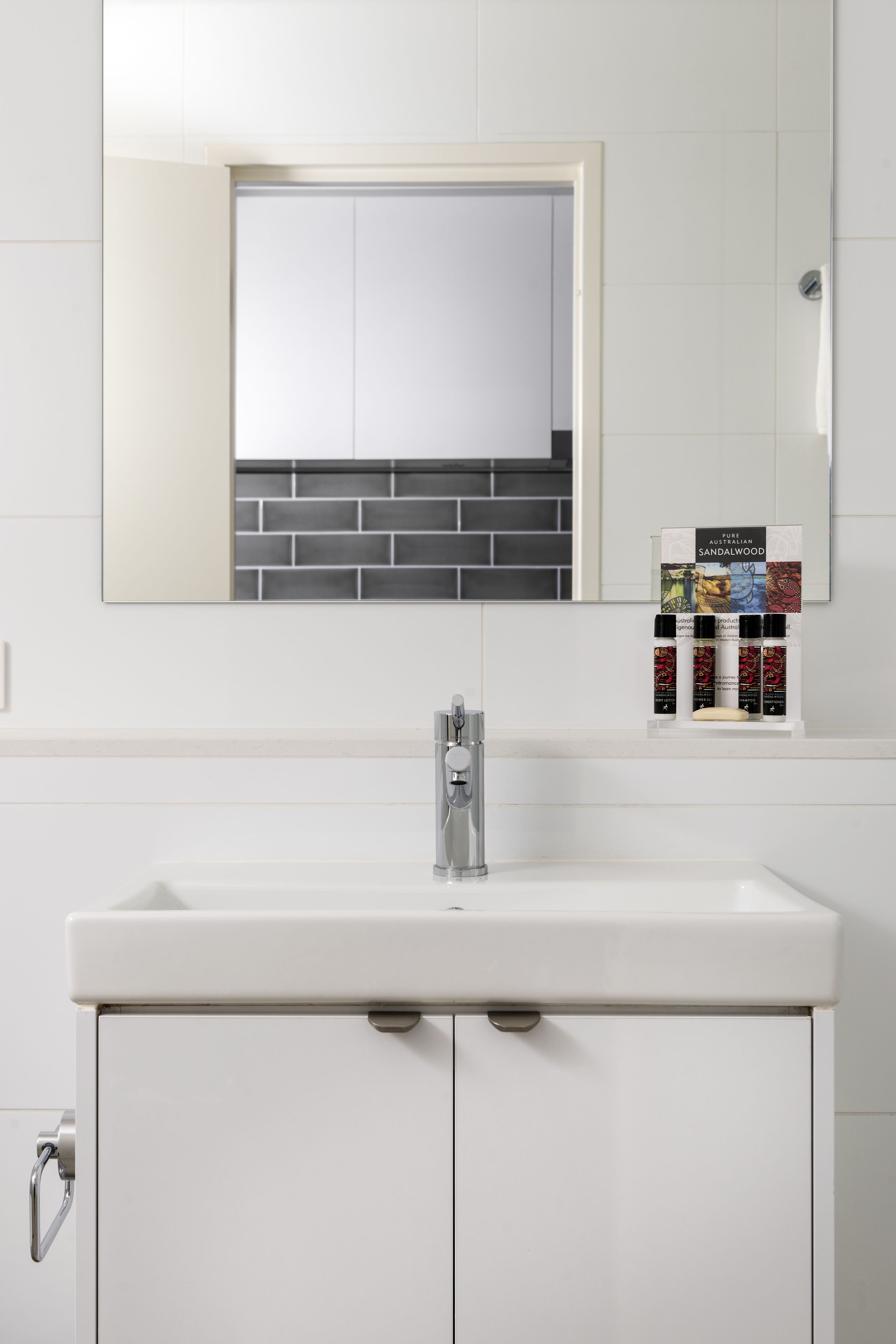 Ramada VetroBlu Scarborough Beach — image 10