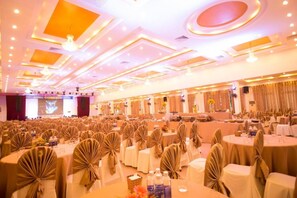 Banquet hall - Royal Quang Binh Hotel (Dong Hoi)