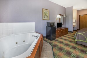 Suite, 1 King Bed, Non Smoking | Blackout drapes, iron/ironing board, rollaway beds, free WiFi