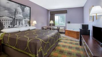 Cortinas blackout, tabla de planchar con plancha y camas extra