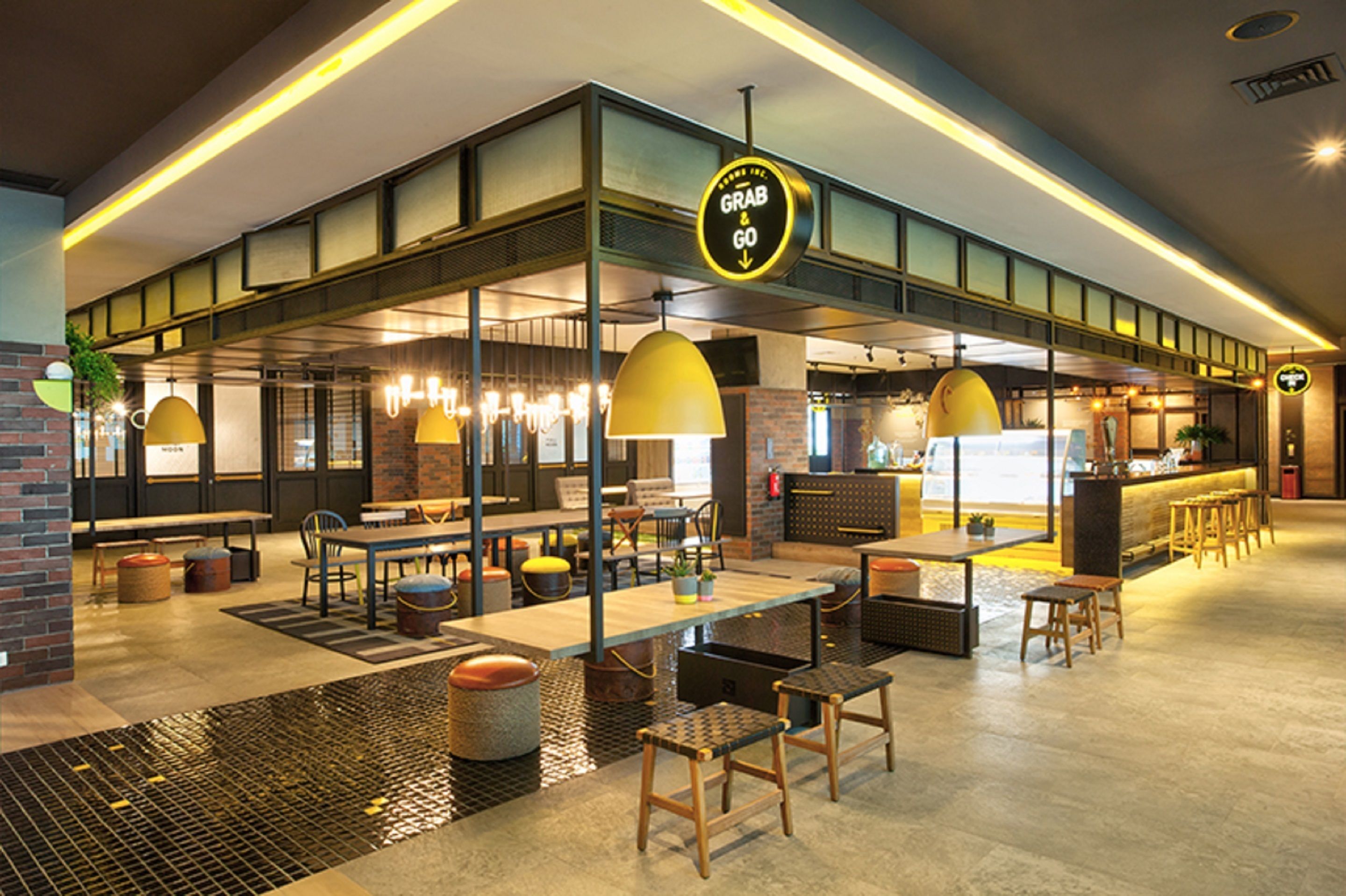 breakfast, lunch, dinner served; indonesian cuisine