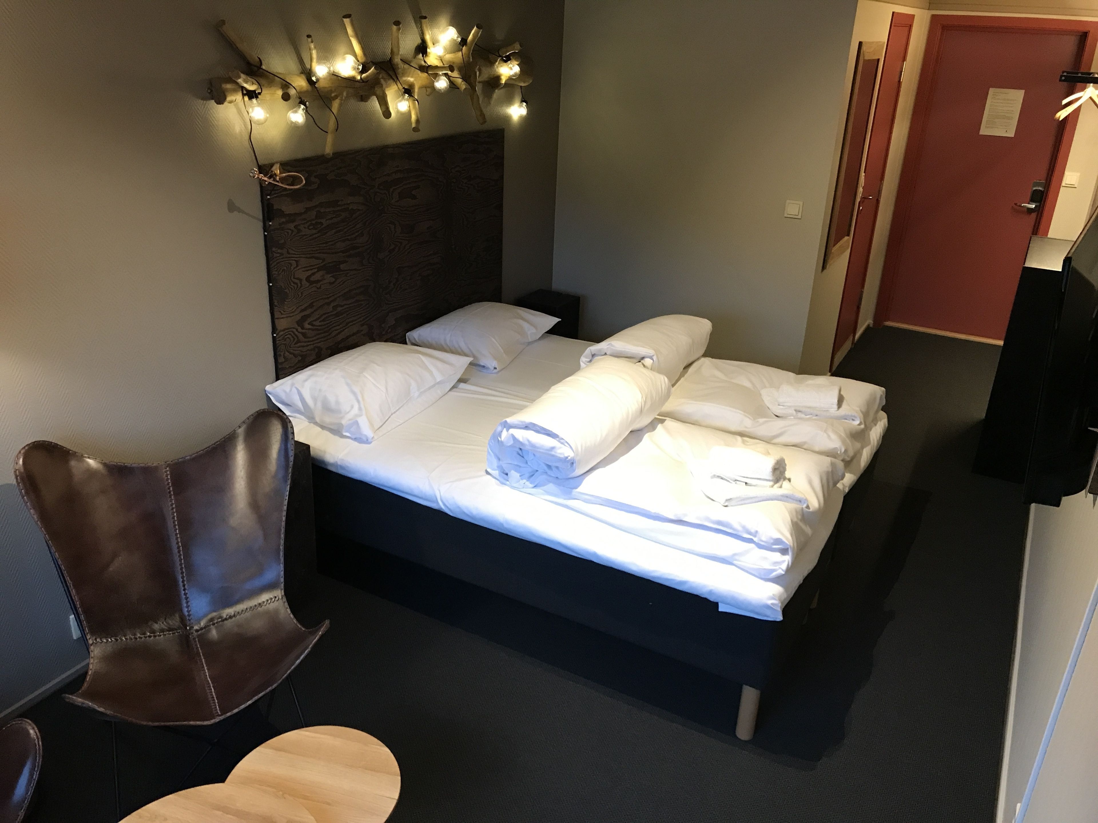 triple room | pillow-top beds, free wifi, bed sheets