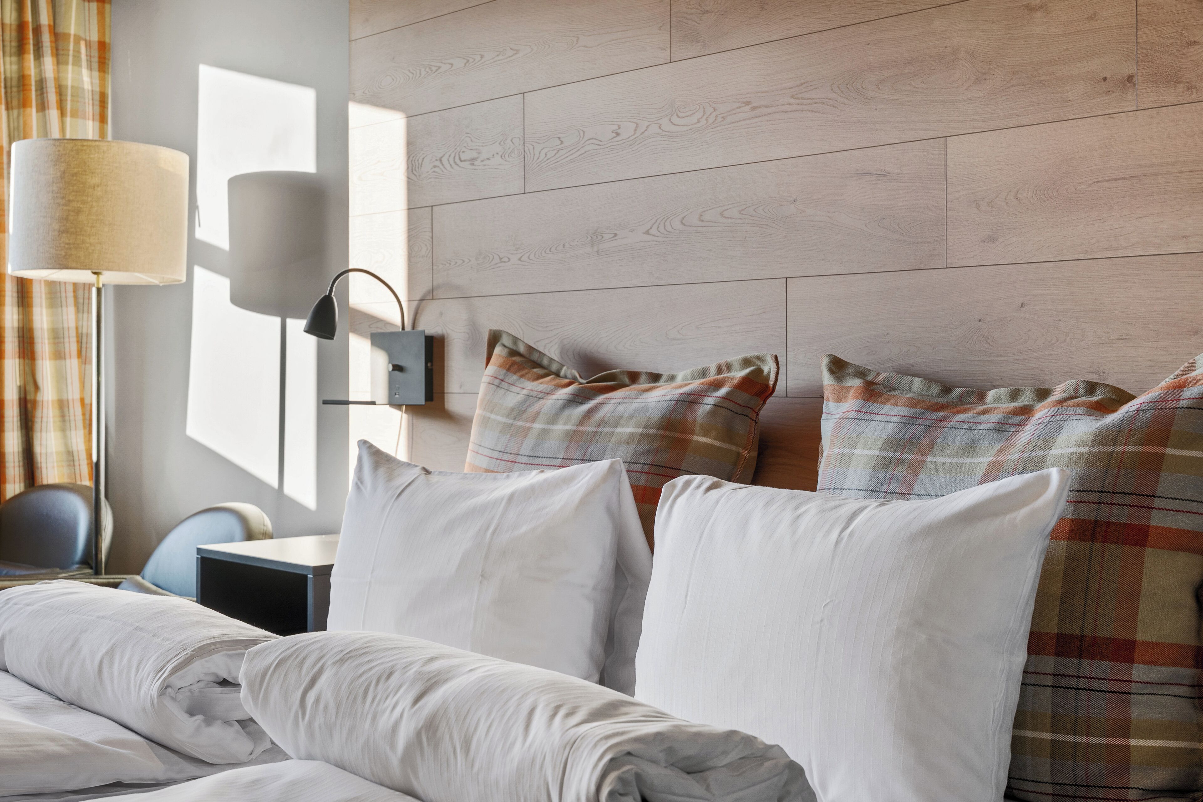 Surmatelas, Wi-Fi gratuit, draps fournis