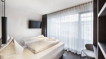 Exclusive Apartment, 2 Bedrooms, 2 Bathrooms, Mountain View