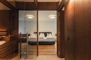 Departamento Deluxe | Baño | Secadora de cabello, pantuflas, bidet, toallas