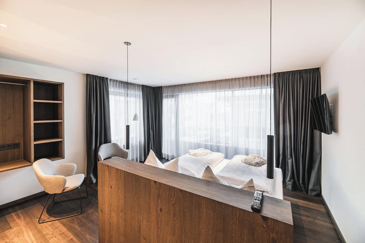 1 bedroom, in-room safe, free WiFi, bed sheets