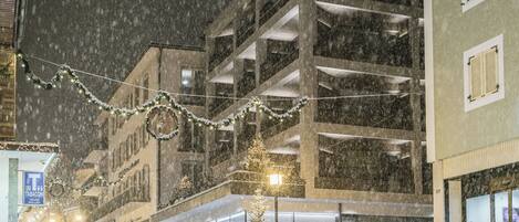 Vista frontal de la propiedad