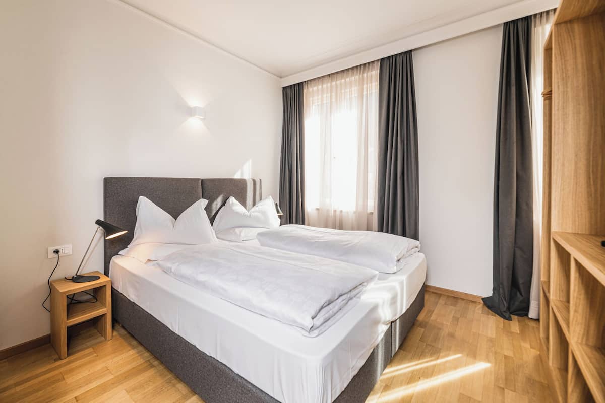 Apartamento luxo | 1 quarto, cofres nos quartos, Wi-Fi de cortesia, roupa de cama