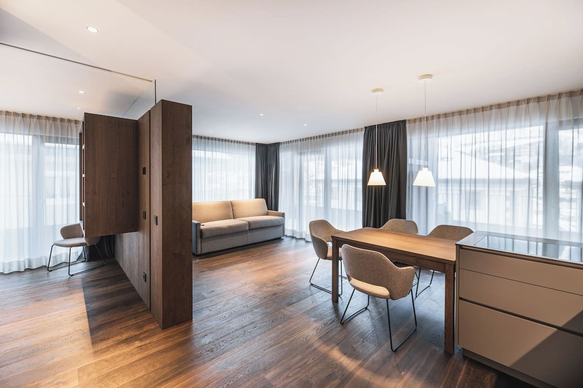 1 quarto, cofres nos quartos, Wi-Fi de cortesia, roupa de cama