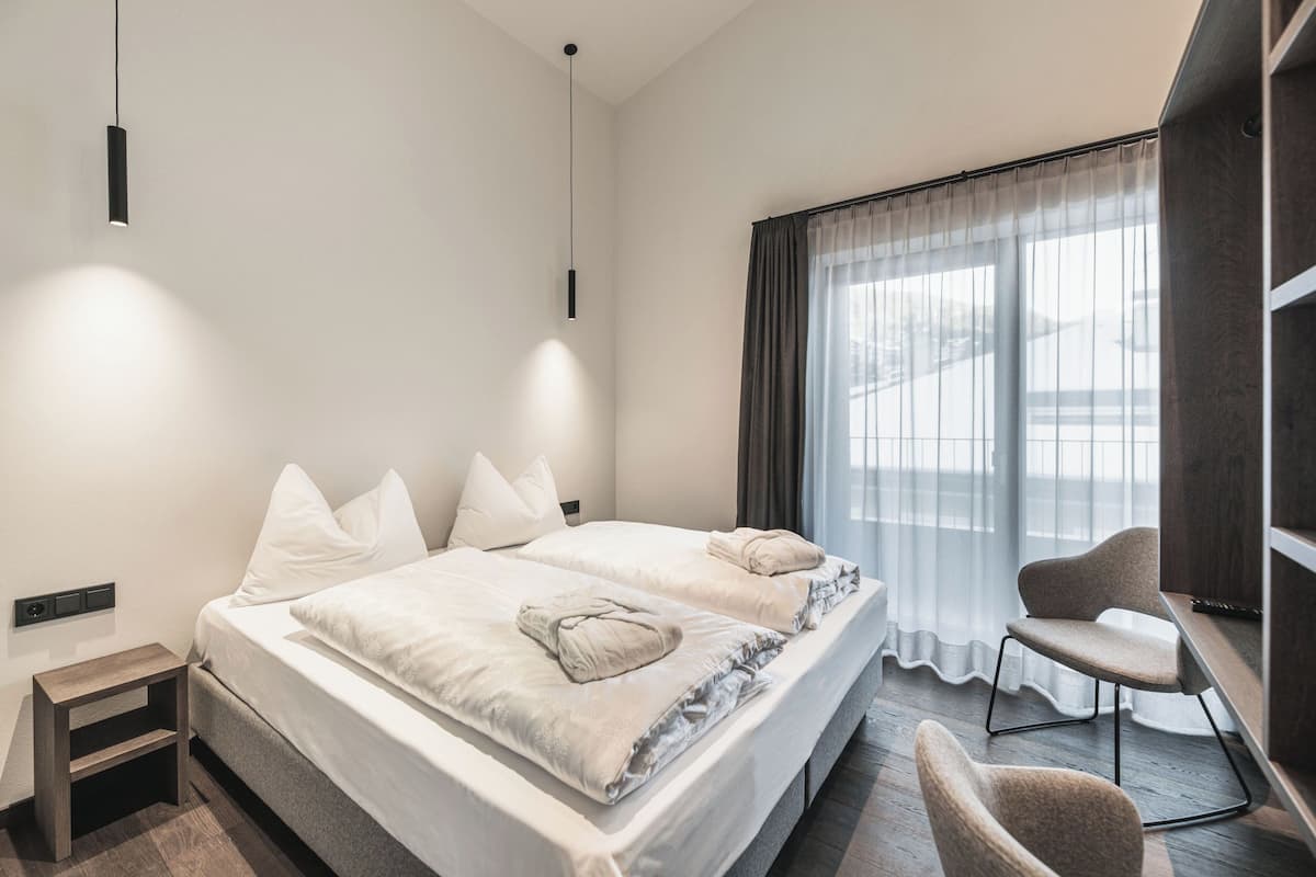 1 bedroom, in-room safe, free WiFi, bed sheets