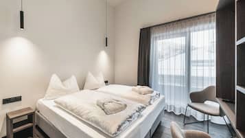 Exclusive-Penthouse, 2 Schlafzimmer, Terrasse, Bergblick | 1 Schlafzimmer, Zimmersafe, kostenloses WLAN, Bettwäsche