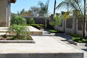View from property - Grey Oak Holiday House (Bulawayo)