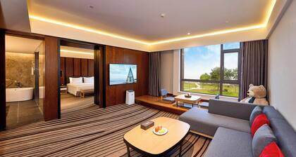 Tongli Lakeview Hotel