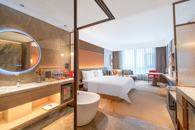 Tongli Lakeview Hotel