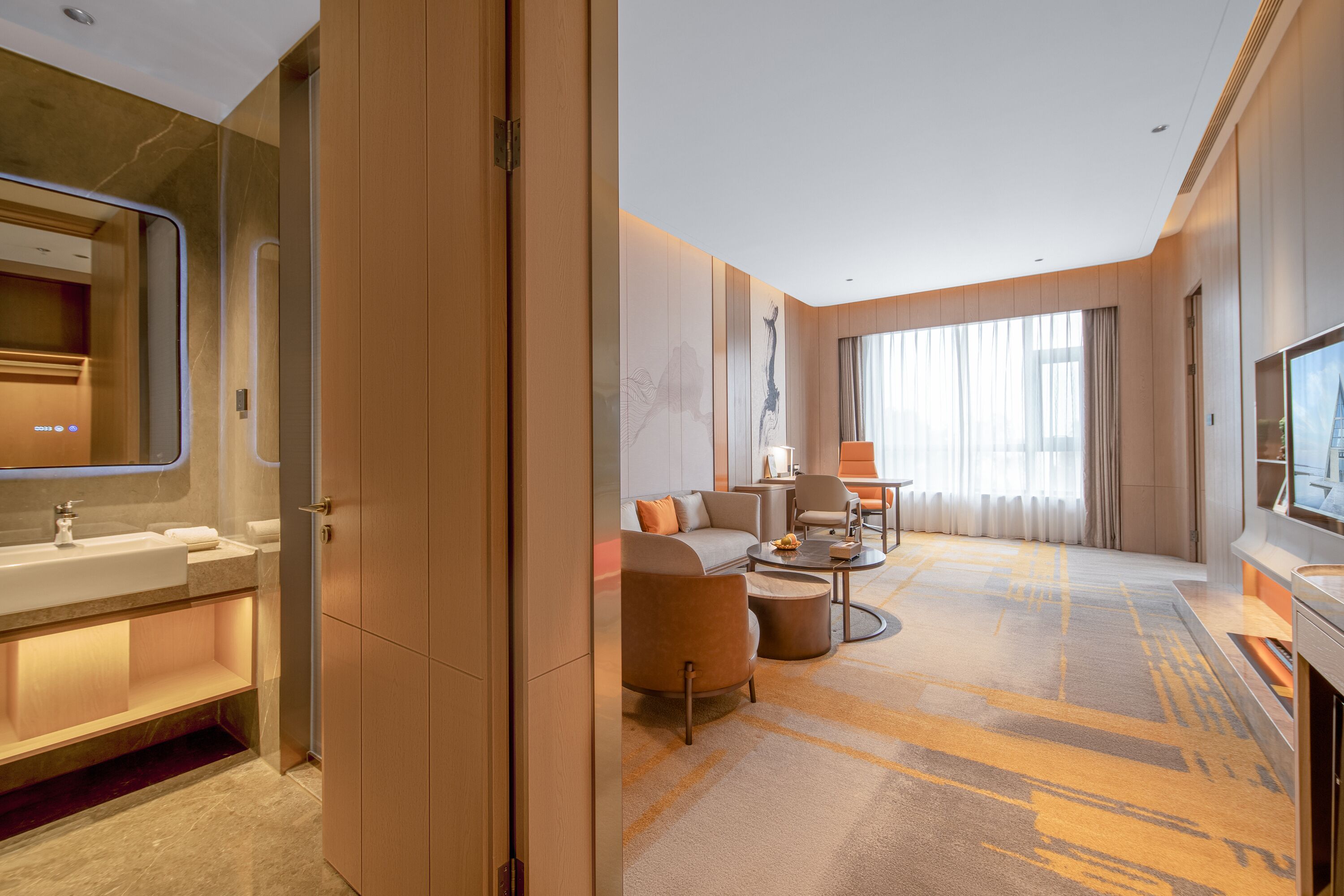 vip suite lakeview | premium bedding, free minibar, in-room safe, desk