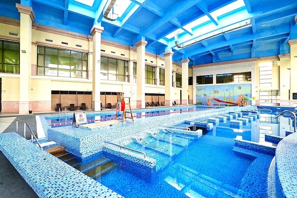 Indoor pool, outdoor pool