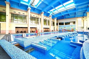 Indoor pool, outdoor pool