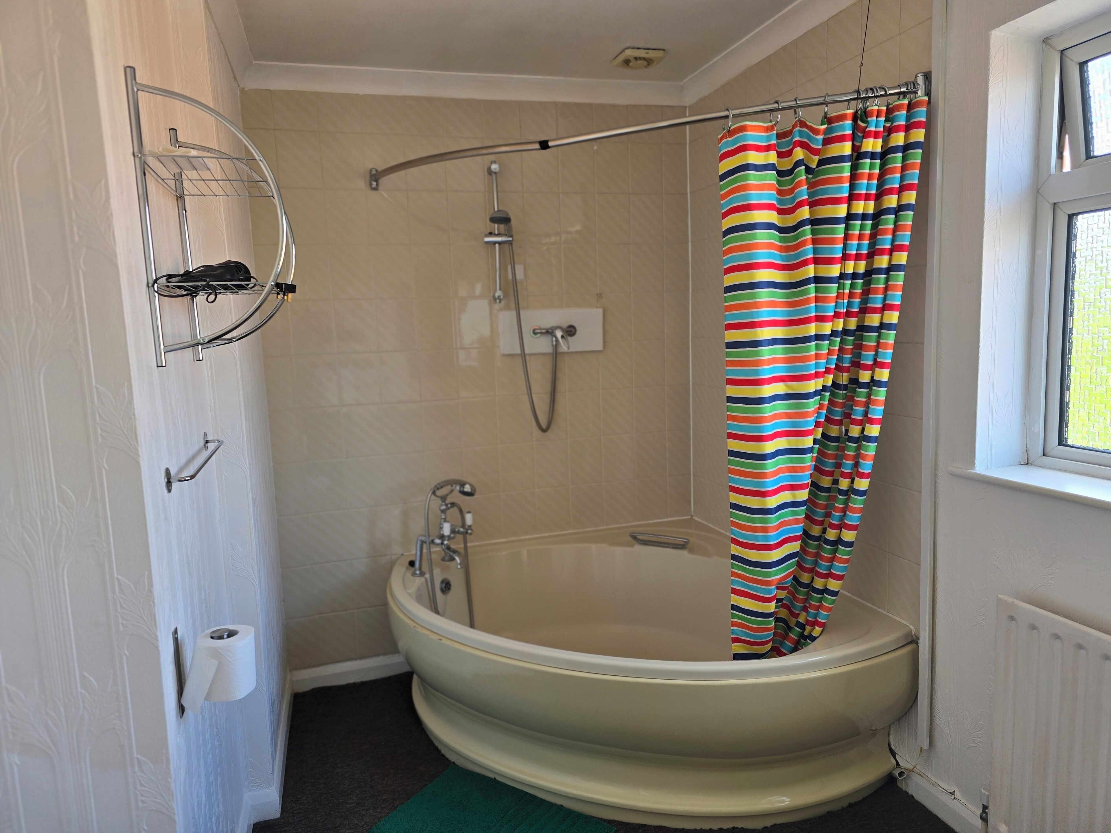 Family Quadruple Room, Multiple Beds, Ensuite (201) | Bathroom | Shower, hair dryer, towels