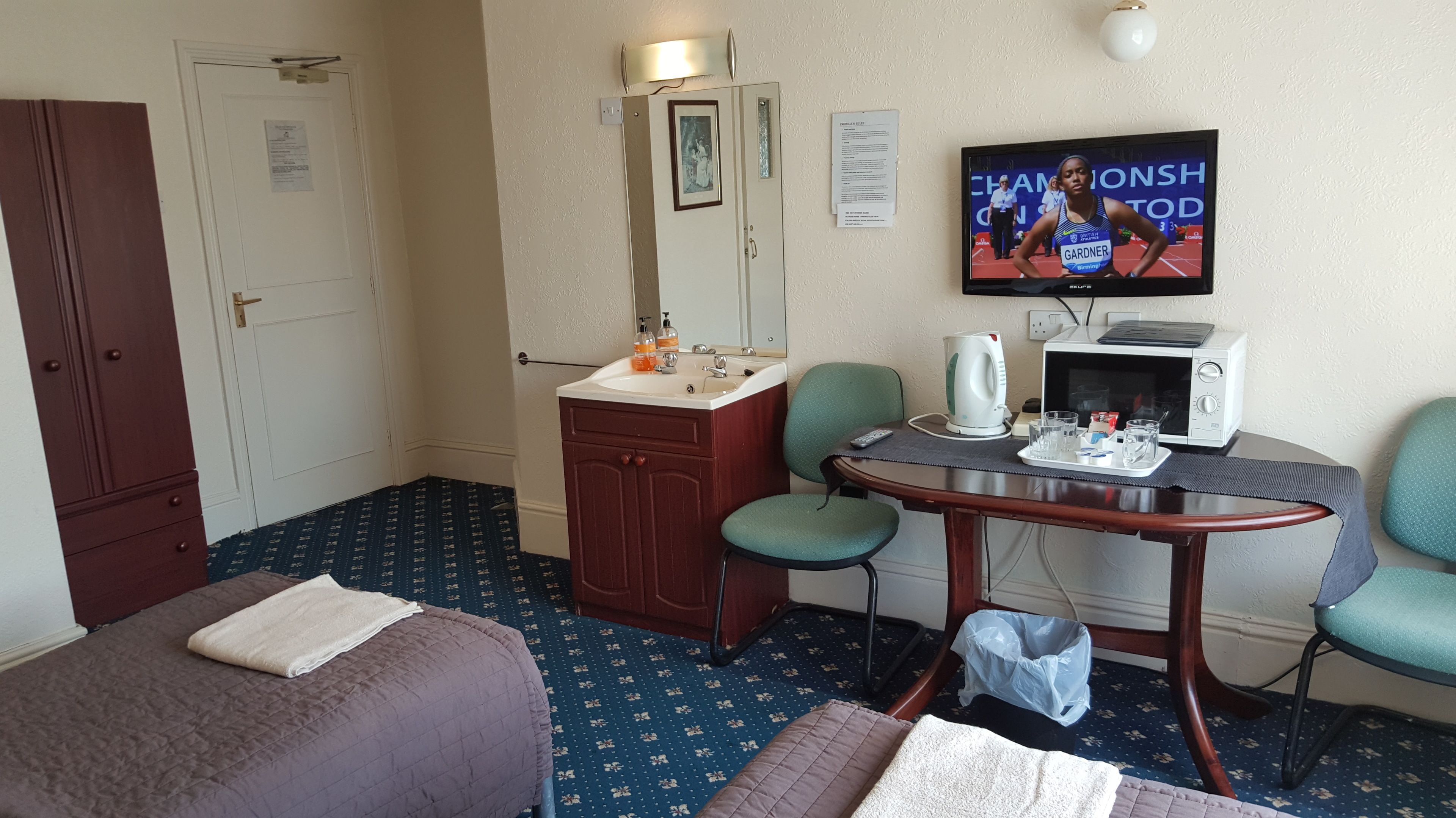 Μοναδική διακόσμηση, μοναδική επίπλωση, γραφείο 