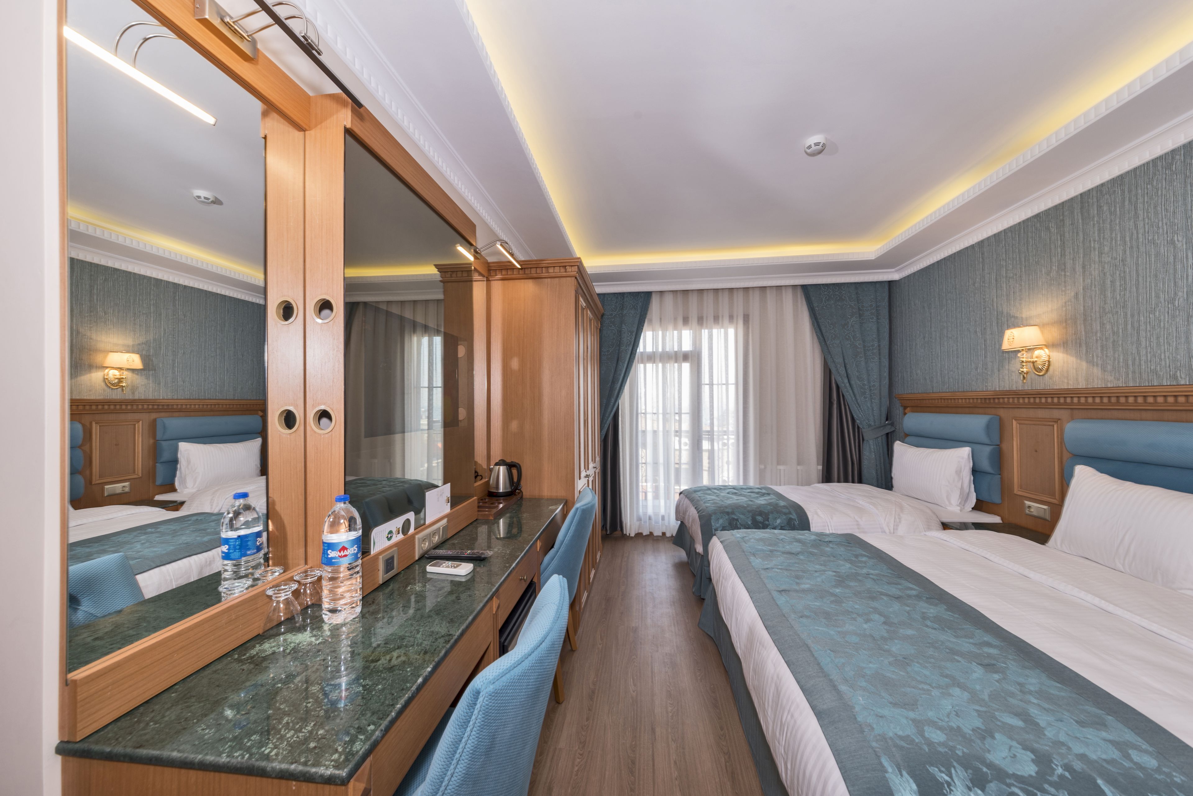 Photo - Magnaura House Hotel