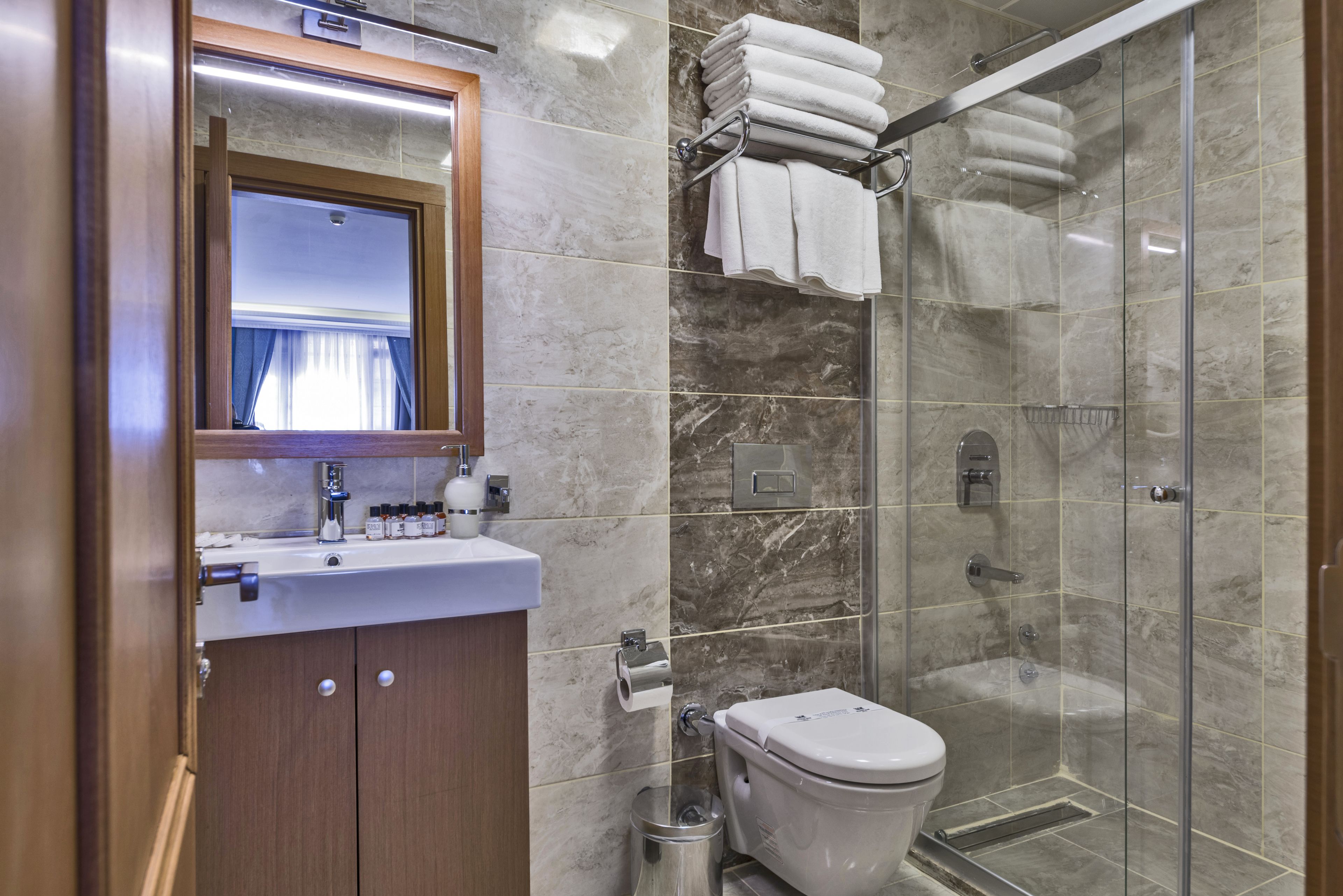 Photo - Magnaura House Hotel