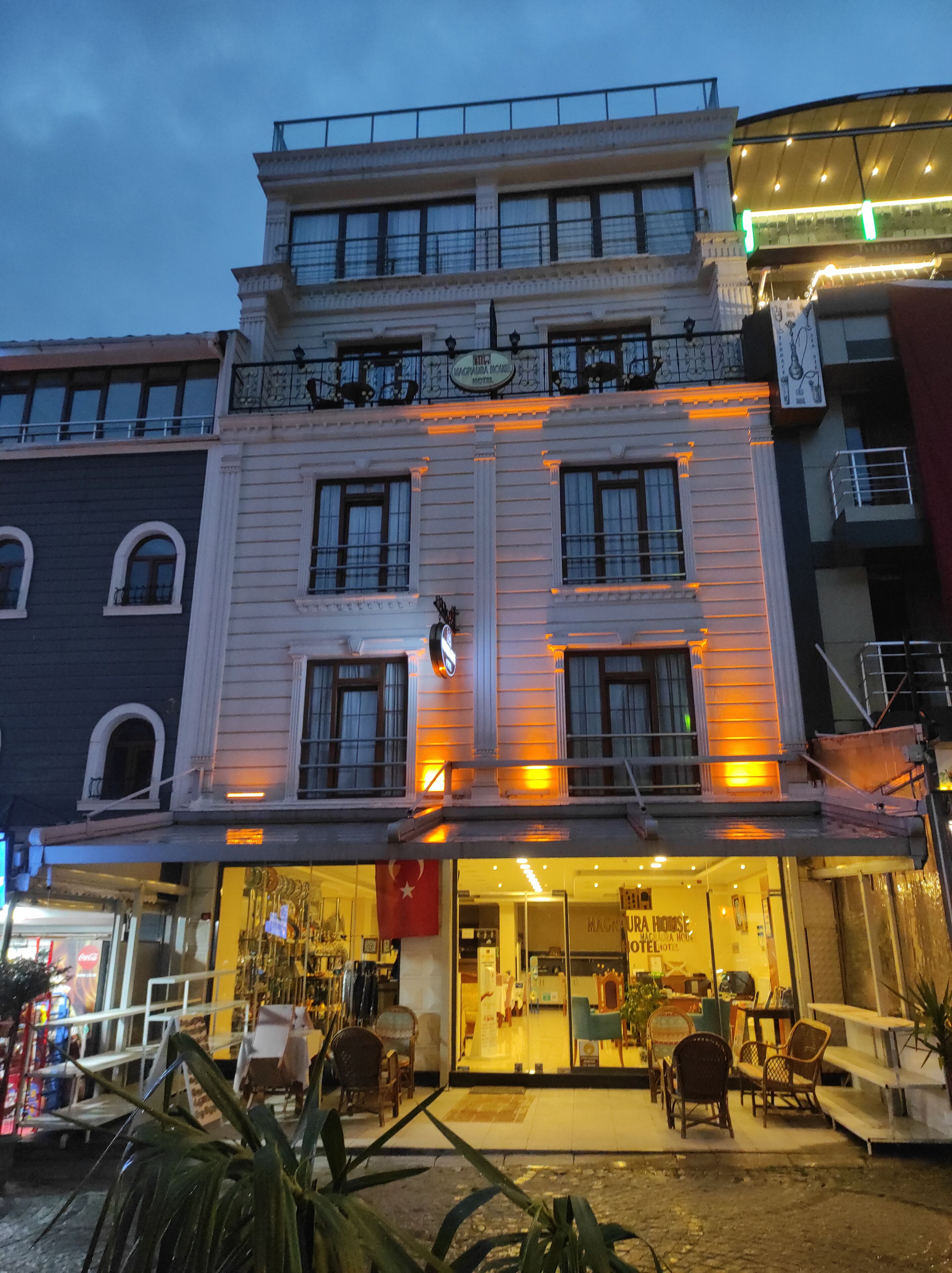 Photo - Magnaura House Hotel