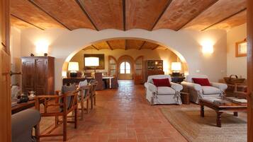 Lobby-Lounge