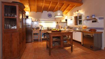 Oven, stovetop, dishwasher, toaster