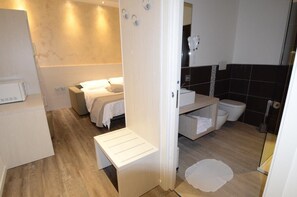 Coffres-forts dans les chambres, bureau, lits bébé (en supplément)