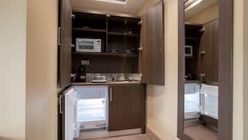 Apartment, Ensuite (Studio) | Private kitchen