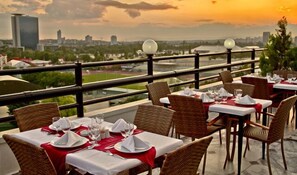2 restaurants, breakfast served - Bugday Hotel (Ankara)