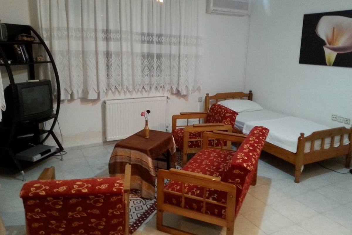 Appartement, vue piscine | Salle de séjour