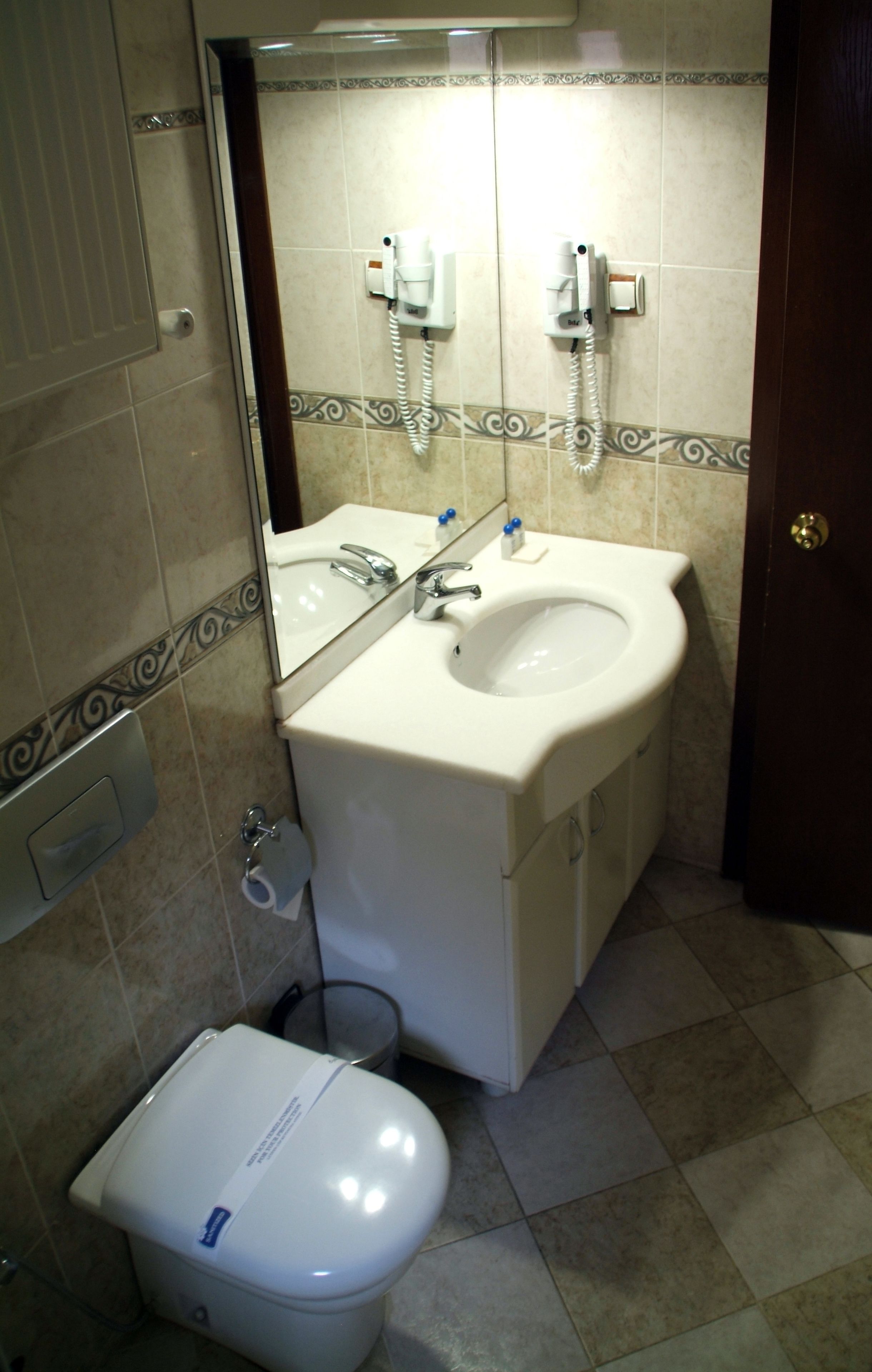 double or twin room | bathroom | bathtub, free toiletries, hair dryer, slippers