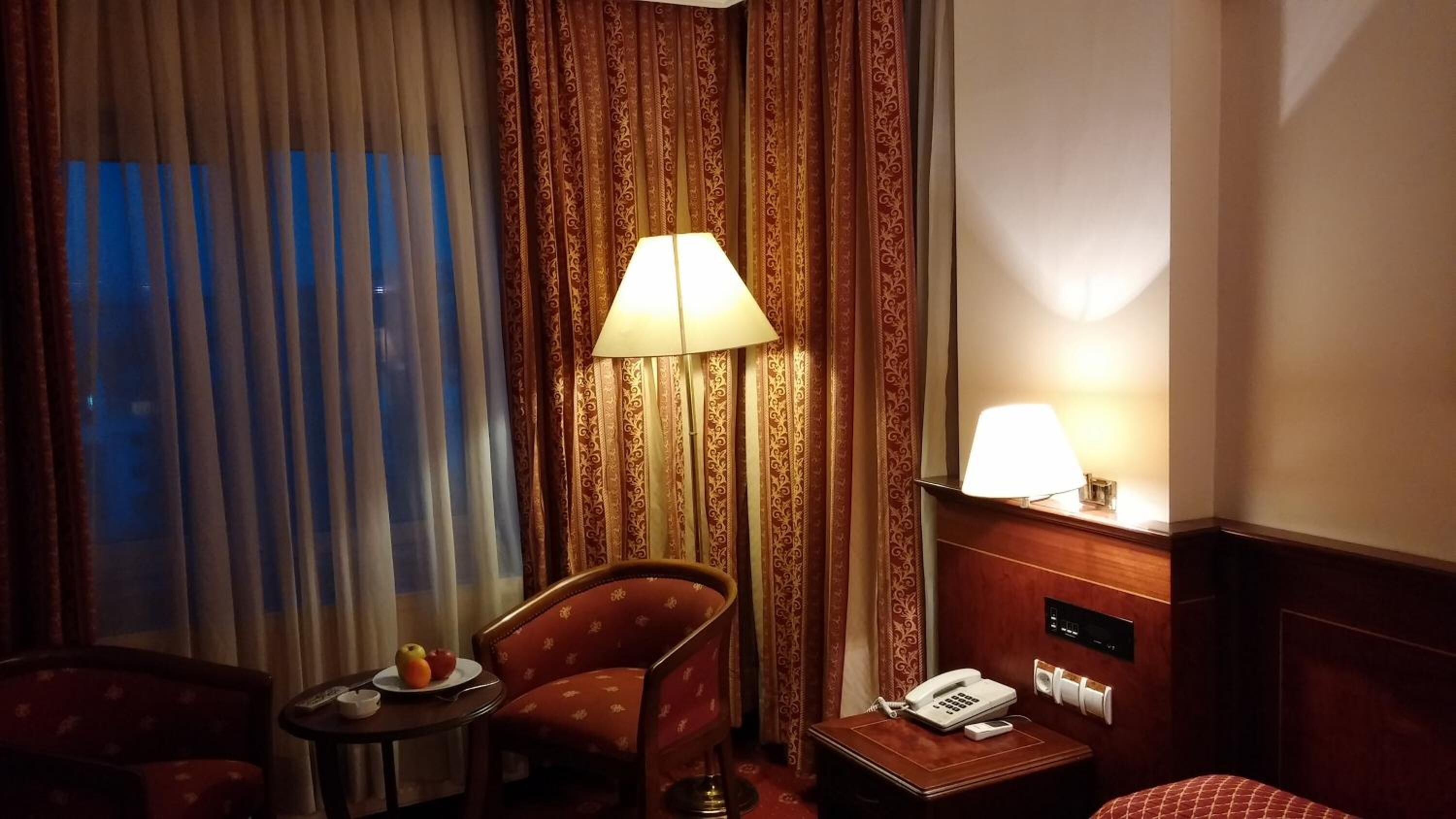 premium bedding, minibar, in-room safe, desk