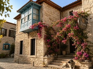 Front of property - D'core Hotel Alacati (Cesme)