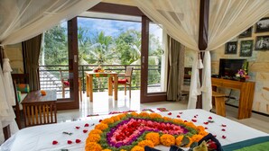 Deluxe Suite with Jungle View