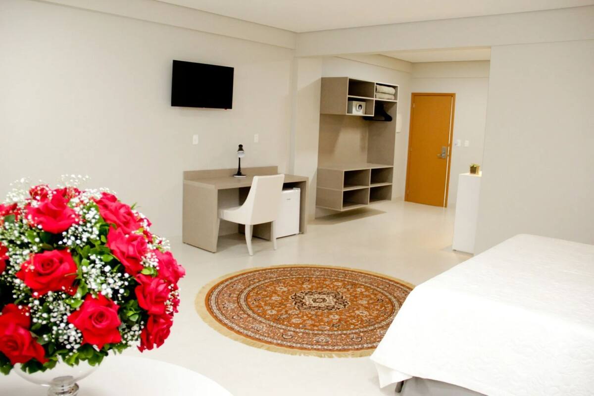 premium suite | premium bedding, minibar, in-room safe, desk