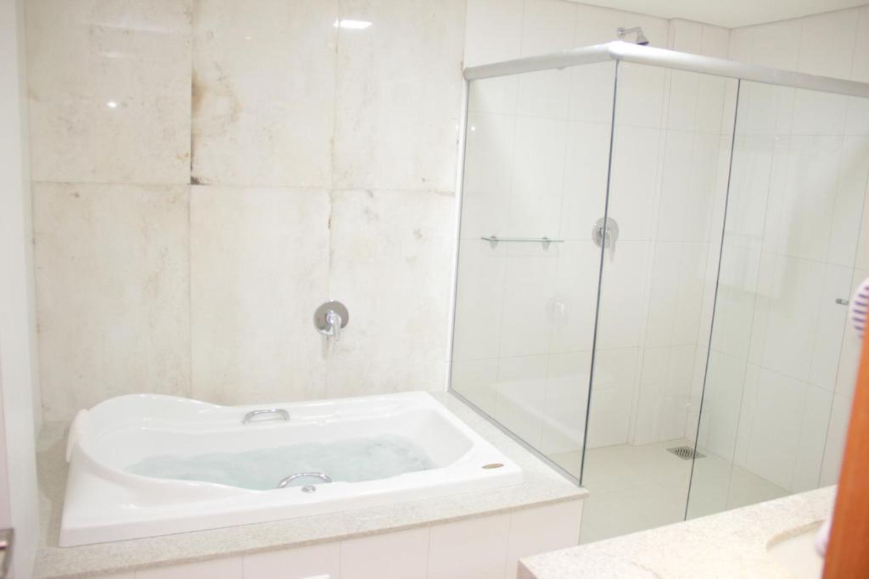 premium suite | bathroom | free toiletries, hair dryer, towels